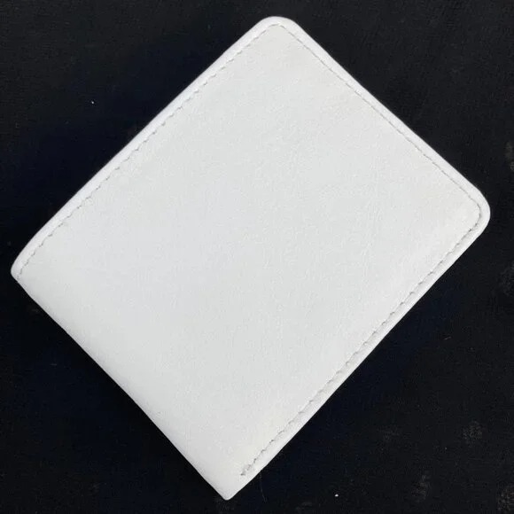 Premium White Men’s Leather Wallet, Minimalist, Slim & Durable